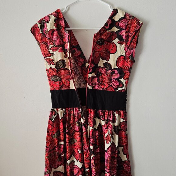 Women's Small Retrolicious Dress - Picture 3 of 6